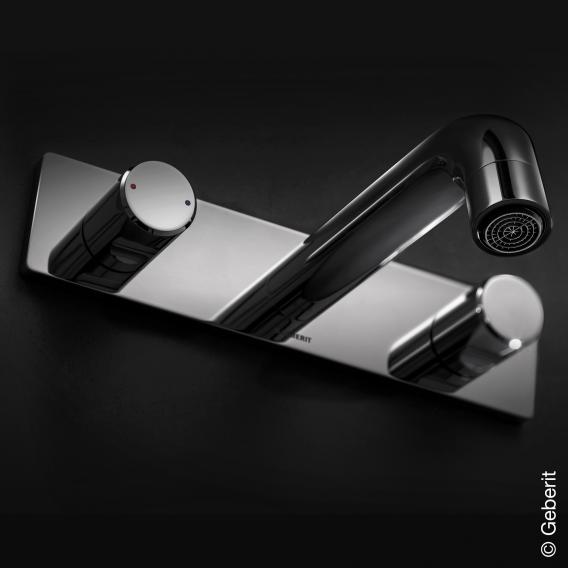 Immagine di Geberit ONE rubinetteria per lavabo, design arrotondato, montaggio a parete e miscelatore a due manopole, con scatola funzionale da incasso, finiture cromo 116.460.21.1