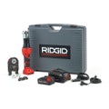 Immagine di Ridgid RP 219 Pressatrice a batteria completo di ganascia per inserti 19 kN, inserti RF 16-20-25 mm, caricabatterie veloce da 230 V, batteria a Li-Ion 18 V 2.5 Ah e cassetta di trasporto 69128