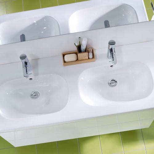 Immagine di Duravit D-CODE lavabo consolle doppio, due fori per rubinetteria, con troppopieno e bordo per rubinetteria, lato inferiore smaltato, colore bianco 03481200002