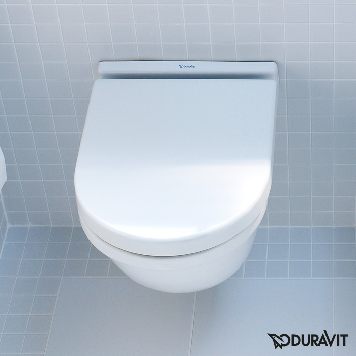Immagine di Duravit STARCK 3 set sanitari sospesi, vaso Compact a cacciata, sedile con coperchio, senza chiusura rallentata, bidet monoforo con troppopieno, colore bianco 2227090000+2280150000+0063810000