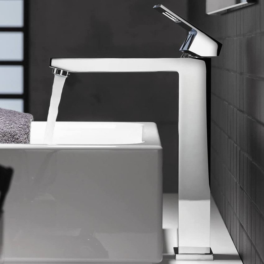 Immagine di Grohe EUROCUBE miscelatore monocomando H.31 cm, per lavabo, senza scarico, finitura cromo 23406000
