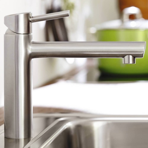 Immagine di Grohe CONCETTO miscelatore monocomando H.22 cm, per lavello, con bocca girevole e limitatore di portata, finitura satinato super steel 31128DC1