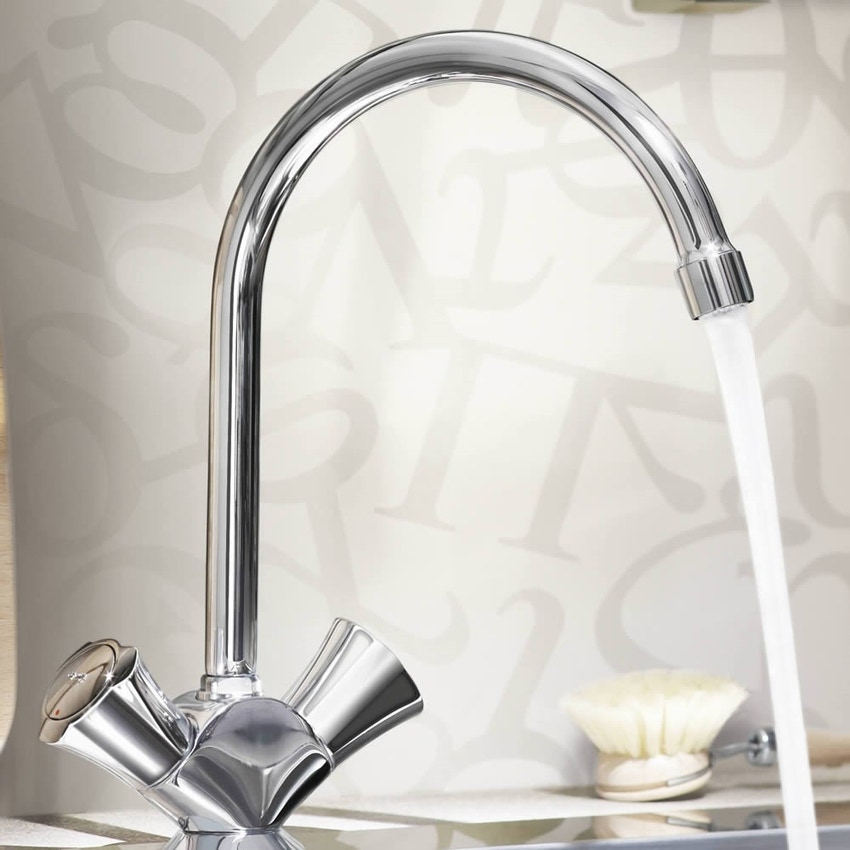 rubinetto cucina a muro Grohe Adria 31187001