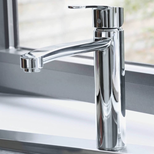 Immagine di Grohe Eurostyle Cosmopolitan Miscelatore Monocomando Lavello Installazione Sottofinestra finitura cromo 31159002