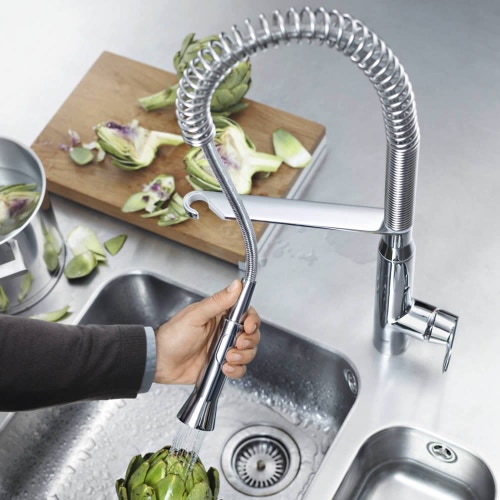 Immagine di Grohe K7 miscelatore monocomando H.67 cm per lavello, con doccetta professionale, finitura cromo 32950000