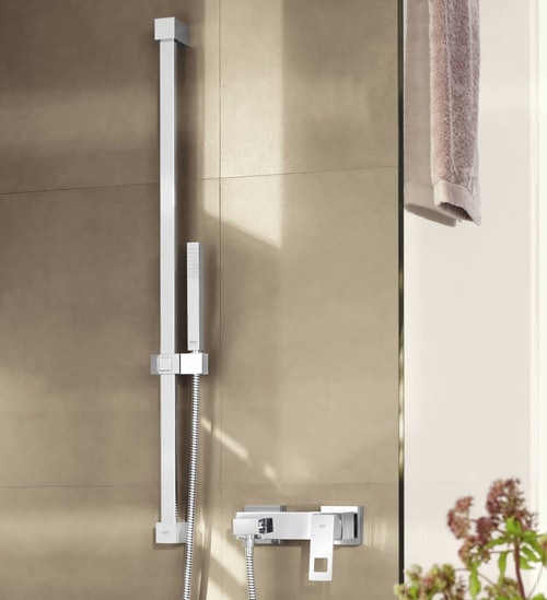 Immagine di Grohe EUPHORIA CUBE STICK set asta doccia a getto fisso, con manopola doccia 27698, asta doccia H.90 cm e flessibile 175 cm, finitura cromo 27700000