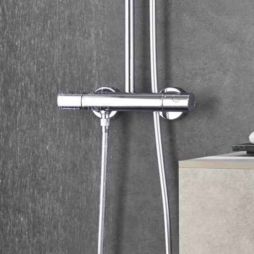 Immagine di Grohe EUPHORIA SYSTEM 210 sistema doccia con miscelatore termostatico, braccio soffione orientabile, soffione doccia, manopola doccia e flessibile 175 cm, finitura cromo 27964000