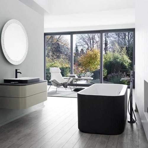 Immagine di Duravit HAPPY D.2 PLUS vasca centro stanza, con due schienali inclinati, con pannello in acrilico integrato e piedi, interno colore bianco finitura lucido, esterno colore grigio grafite finitura opaco 700453800000000
