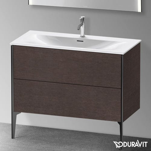 Immagine di Duravit XVIU base sottolavabo a pavimento 101 cm, profilo nero opaco, finitura rovere scuro spazzolato XV43030B272