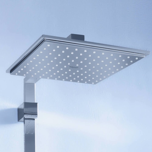 Immagine di Grohe EUPHORIA CUBE SYSTEM 230 sistema doccia con miscelatore termostatico, braccio doccia, soffione doccia 23 cm, manopola doccia e flessibile 175 cm, finitura cromo 26087000