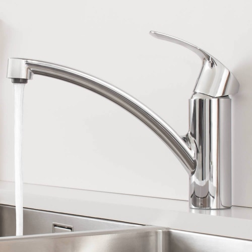 Immagine di Grohe EUROSMART miscelatore monocomandoH.18 cm per lavello, con bocca girevole, con limitatore di temperatura integrato, finitura cromo 33281002