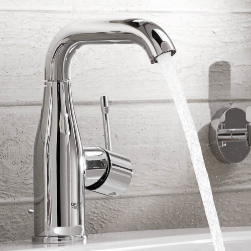 Immagine di Grohe Essence Rubinetto per lavabo, scarico a saltarello, bocca medio-alta, raggio di rotazione regolabile di 0°/150°/360°, GROHE EcoJoy® finitura cromo 23462001