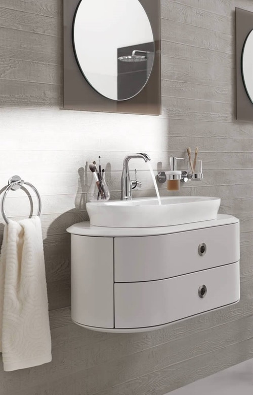 Immagine di Grohe Essence Rubinetto per lavabo, scarico a saltarello, bocca medio-alta, raggio di rotazione regolabile di 0°/150°/360°, GROHE EcoJoy® finitura cromo 23462001