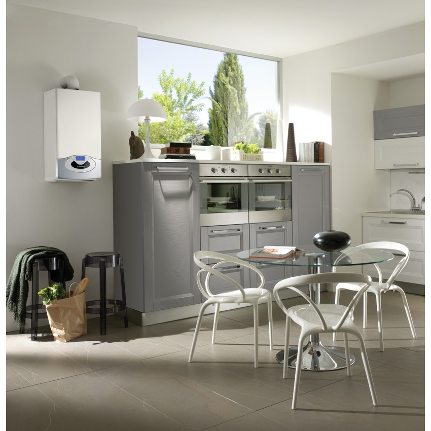 Immagine di Ariston Genus premium Evo 24 EU caldaia murale a condensazione combinata, per riscaldamento e produzione istantanea di acqua calda sanitaria  3300704