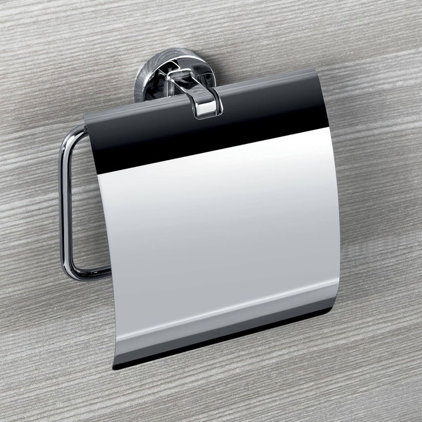 Immagine di Colombo Design NORDIC set a muro con portascopino, porta rotolo coperto e appenditutto, finitura cromo SETNO001