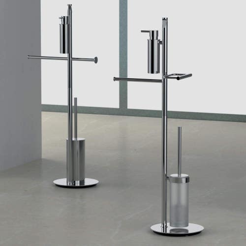 Immagine di Colombo Design PLANETS piantana con spandisapone, porta salvietta, porta rotolo e porta scopino in ottone, finitura cromo B98190CR