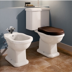 Immagine di Flaminia EFI set sanitari monoblocco, vaso con scarico a pavimento, cassetta di scarico e batteria di scarico doppio flusso, coprivaso finitura noce con discesa rallentata, bidet monoforo con troppopieno, colore bianco finitura lucido 6001+6005+6003+23N/CR