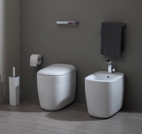 Immagine di Flaminia MONÒ vaso back to wall con scarico S/P, colore bianco finitura lucido MN117