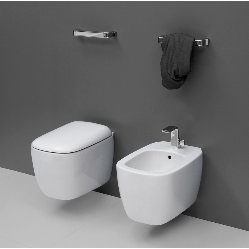 Flaminia MONÒ set sanitari sospesi, vaso e coprivaso avvolgente con discesa  rallentata, bidet monoforo con troppopieno, colore bianco finitura lucido  MN118+MN218+MNCW03