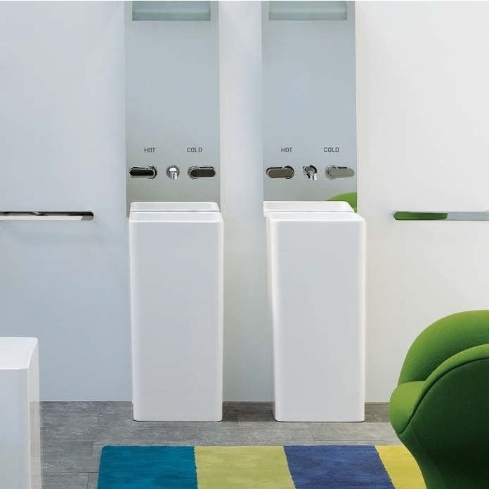 Immagine di Flaminia MONOWASH lavabo 40 cm a colonna a parete, senza troppopieno, colore bianco finitura lucido MW40P