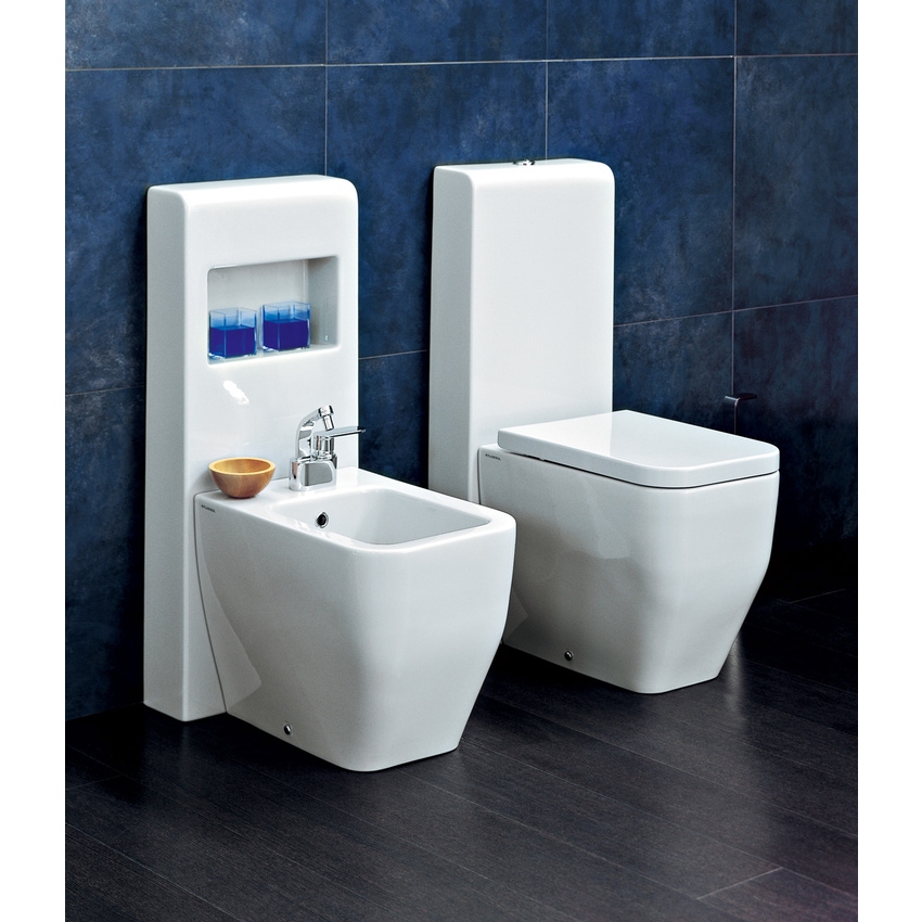 Immagine di Flaminia NIAGARA cassetta monoblocco con scarico P a parete, per vasi back to wall, colore bianco finitura lucido TR39