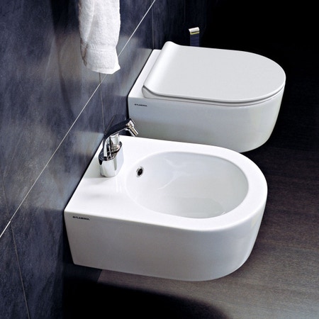 Immagine di Flaminia MINI LINK set sanitari sospesi, vaso con sistema goclean® e coprivaso slim con discesa rallentata, bidet monoforo con troppopieno, colore bianco finitura lucido 5064G+5065+LKCW09