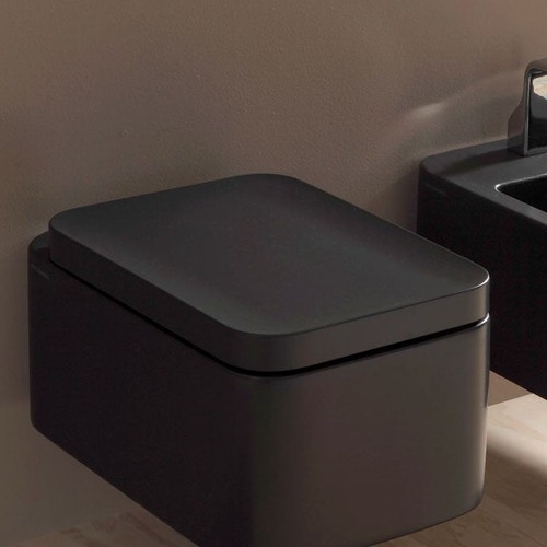 Immagine di Flaminia NILE set completo sanitari sospesi, vaso con sedile a chiusura ammortizzata e bidet monoforo, colore nero finitura opaco, moduli installazione COMBIFIX per parete in muratura 110.790.00.1-NILEN