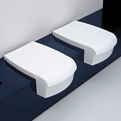 Immagine di Flaminia UNA set sanitari semincasso, vaso con scarico S/P, coprivaso e copribidet avvolgenti, bidet con troppopieno, colore bianco finitura lucido UNA/WC+UNA/B+UNACW02+UNACB04