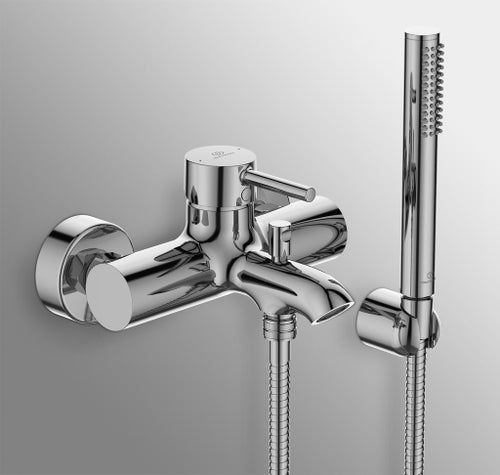Immagine di Ideal Standard CERALINE miscelatore monocomando esterno per vasca o doccia, con doccetta, supporto a muro e tubo flessibile, finitura cromo BC270AA