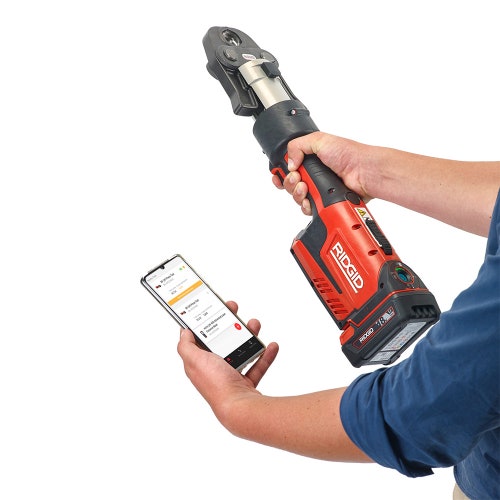 Immagine di Ridgid RP 351-C Pressatrice in linea con ganasce M 15-18-22 mm, con adattatore per alimentazione 220 V (con cavo da 5 m) e cassetta di trasporto + omaggio batteria 18 V 2.5 Ah e caricabatterie 69828+56513+56523