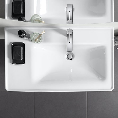 Immagine di Duravit D-NEO composizione bagno: mobile sottolavabo e colonna sospesi, finitura rovere nero + specchio Ø 90 con illuminazione, versione "Good" + lavabo 80 cm, colore bianco + miscelatore monocomando M, finitura cromo DE425701616+DE1318L1616