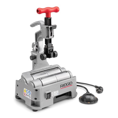 Immagine di Ridgid Kit composto da PC 116 tagliatubo motorizzato con comando a pedale e 2 rotelle da taglio per tubi, capacità 1/2"-4-1/2", E850 rotella da taglio per metalli e 137S alesatore fino a 54 mm 70003+66938+64908