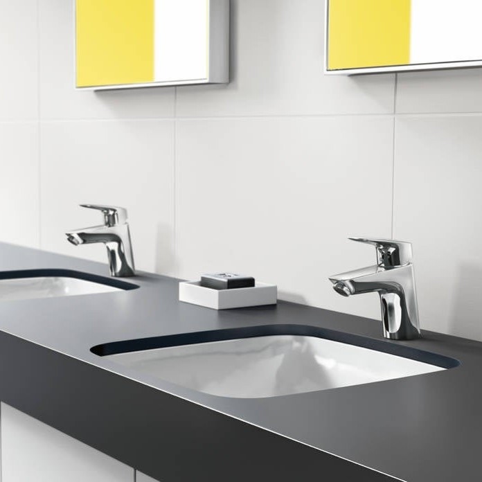 Immagine di Hansgrohe LOGIS miscelatore monocomando lavabo H.14 cm 70, con piletta push-open, finitura cromo 71077000