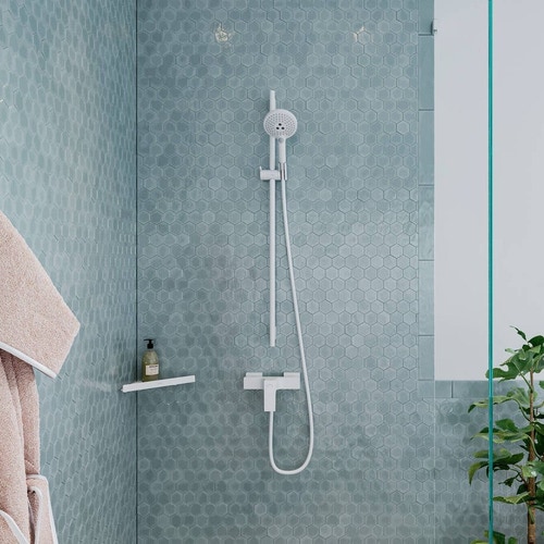 Immagine di Hansgrohe UNICA asta doccia S puro 101 cm, con flessibile doccia, finitura cromo 28631000