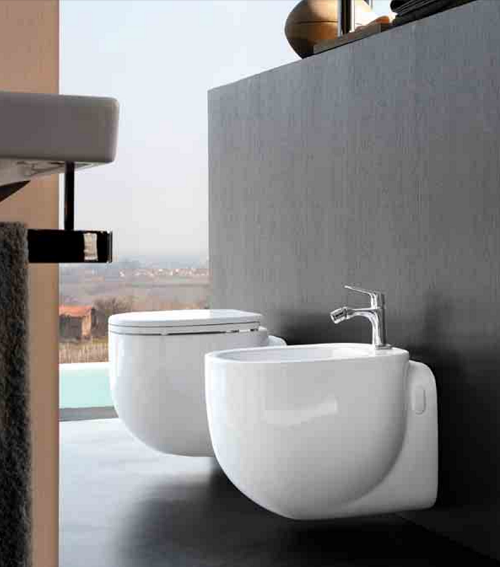 Immagine di Pozzi Ginori 500 vaso sospeso completo di sedile con chiusura ammortizzata, bianco 41352000