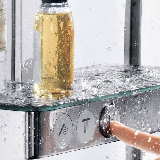 Immagine di Hansgrohe RAINDANCE SELECT E showerpipe 200, 3 jet, con Showertablet select 300, finitura cromo e bianco 27127400