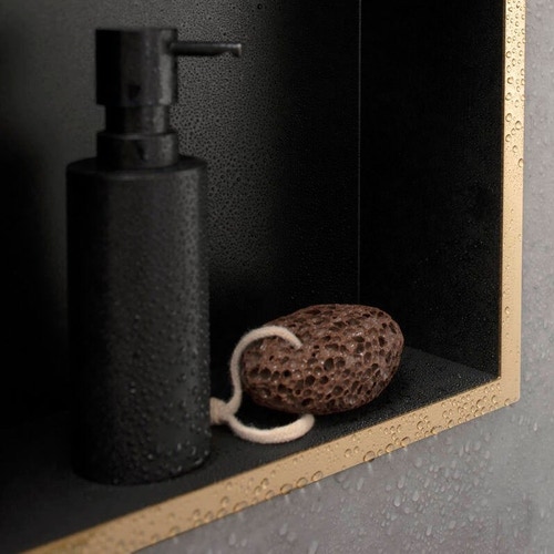 Immagine di Hansgrohe XTRASTORIS INDIVIDUAL nicchia ad incasso L.30 H.30 P.10 cm, colore nero finitura opaco, con cornice colore bronzo finitura opaco 56098140