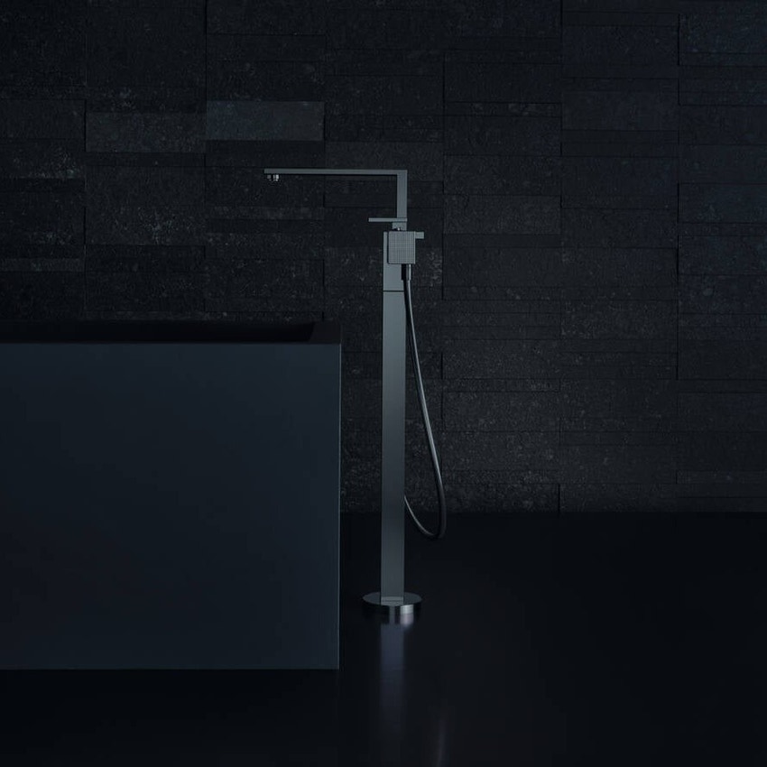 Immagine di Axor EDGE miscelatore monocomando vasca, a pavimento, con taglio a diamante, finitura cromo 46441000