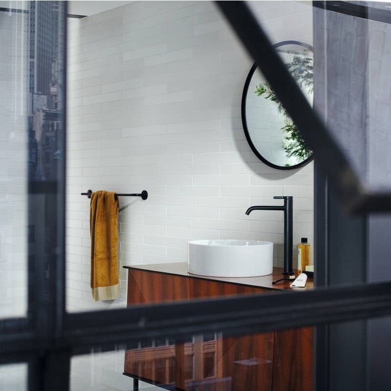 Immagine di Axor ONE miscelatore monocomando lavabo 260, con maniglia a leva e set di scarico, finitura cromo 48002000