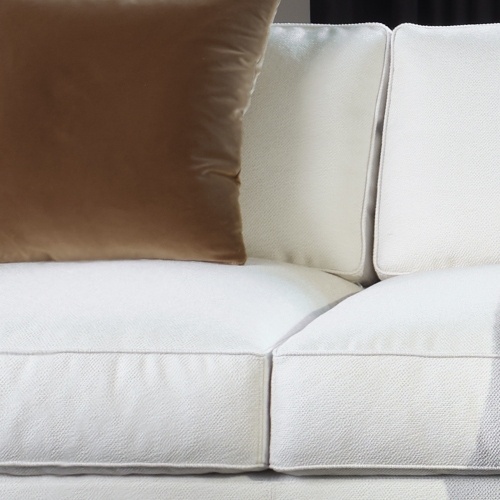 Immagine di Mussi SINFONIA divano con penisola L.429 cm formato da elemento terminale e chaise longue, cuscini e seduta imbottiti in piume d'oca, finitura E tessuto colore bianco SIN004