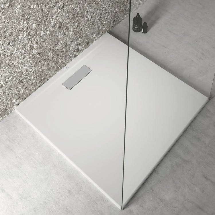 Piatto doccia 90x90 quadrato in acrilico bianco Ideal Standard Ultraflat New ambientata