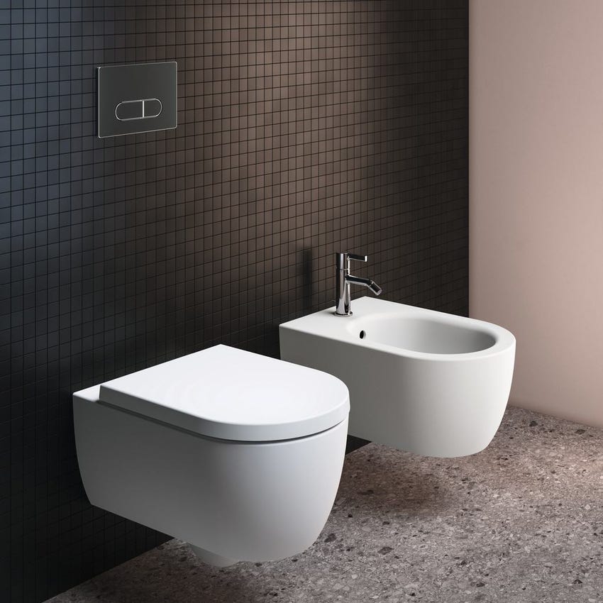 Immagine di Ideal Standard BLEND CURVE set sanitari a pavimento, vaso AquaBlade® senza brida, con sedile a chiusura rallentata, bidet monoforo con troppopieno, colore bianco seta finitura opaco T3751V1-T3753V1-T3760V1