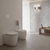BLEND CURVE set sanitari a pavimento, vaso AquaBlade® senza brida e senza sedile, bidet monoforo con troppopieno, colore bianco finitura lucido