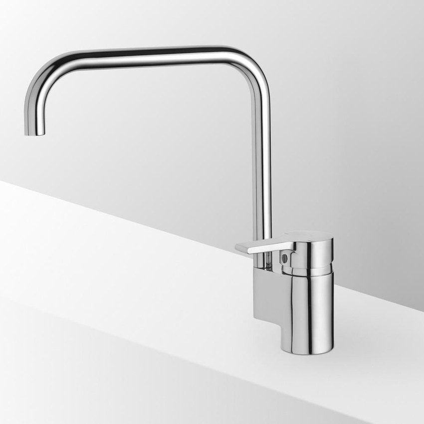 Immagine di Ideal Standard ACTIVE miscelatore monocomando da appoggio su lavello, bocca di erogazione alta orientabile, finitura cromo B8084AA