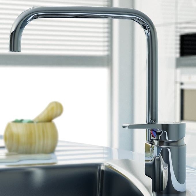 Immagine di Ideal Standard ACTIVE miscelatore monocomando da appoggio su lavello, bocca di erogazione alta orientabile, finitura cromo B8084AA