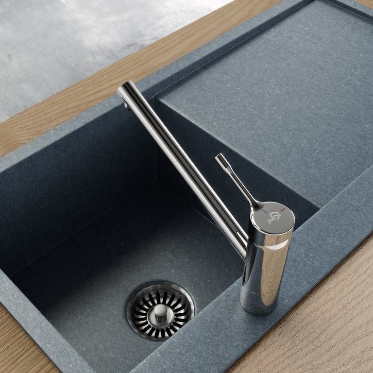 Immagine di Ideal Standard CERALOOK miscelatore monocomando da appoggio su lavello, con bocca di erogazione orientabile, finitura cromo BC295AA