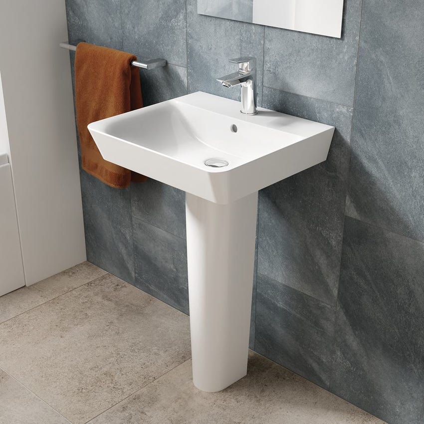 Immagine di Ideal Standard CONNECT AIR lavabo Cube L.50 cm, con foro centrale aperto per la rubinetteria e troppopieno, colore bianco E074601