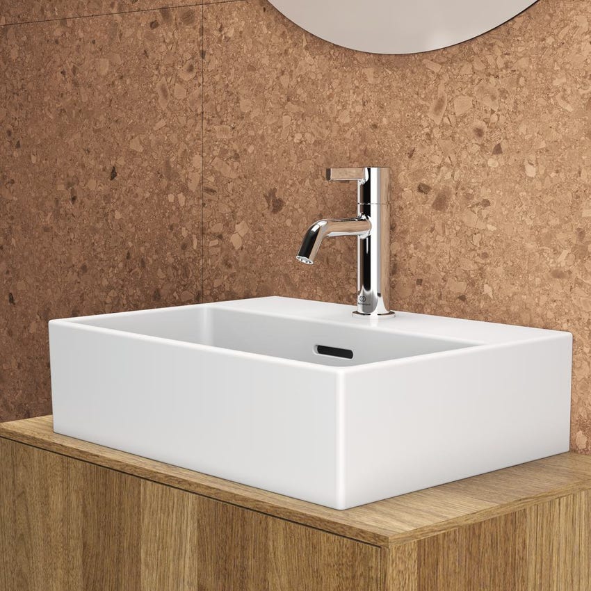 Immagine di Ideal Standard EXTRA lavamani rettificato sospeso o da appoggio L.45 cm, monoforo, con troppopieno, colore bianco T391701