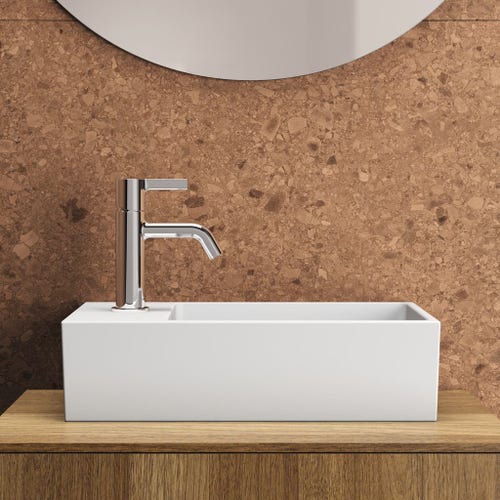 Immagine di Ideal Standard EXTRA lavamani asimmetrico da appoggio L.45 cm, monoforo, con troppopieno, colore bianco T392001