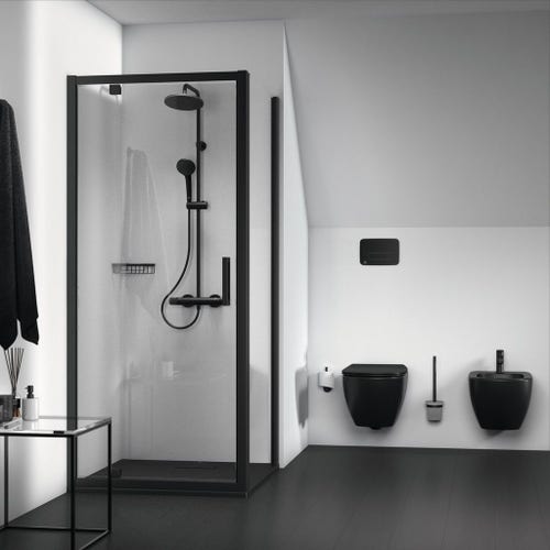Immagine di Ideal Standard TESI vaso sospeso AquaBlade® con sedile slim con chiusura rallentata e sgancio rapido, colore nero finitura opaco T3546V3